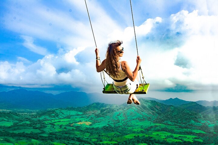 Round mountain package Transport from Airport to your Minimum Hotel 6 people - Photo 1 of 8